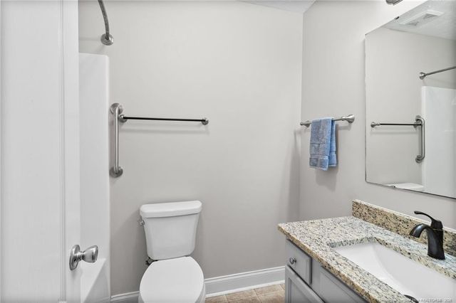 2053 yellowbrick Road, Fayetteville, NC 28314