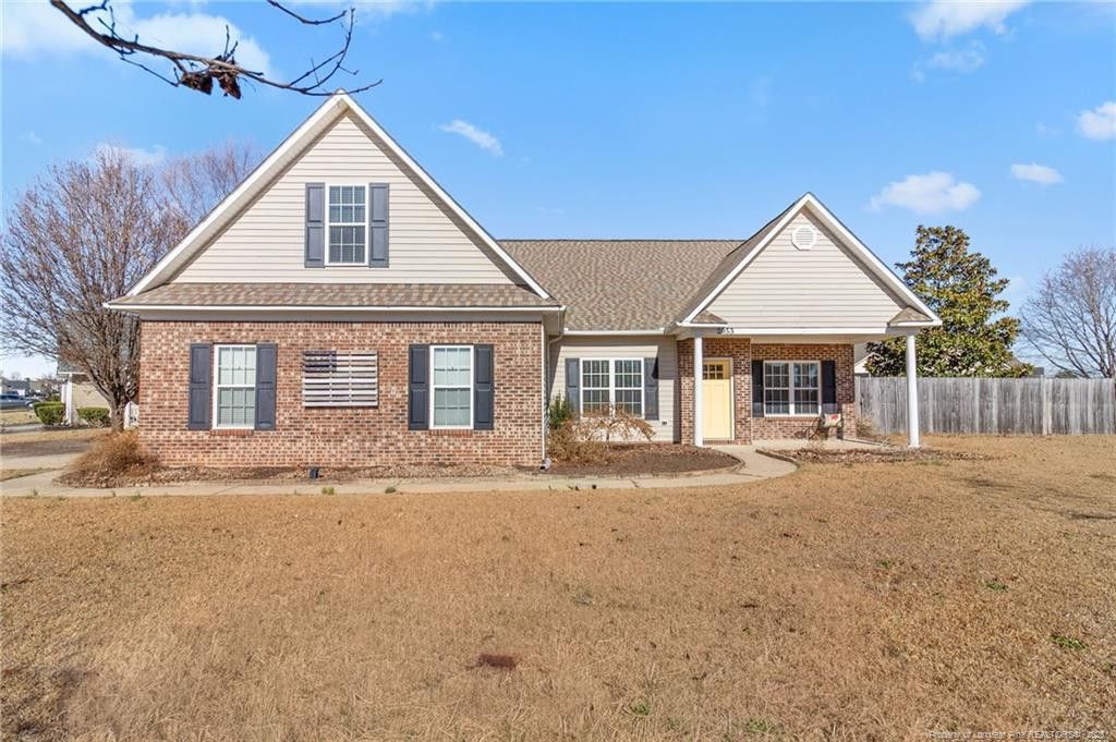 2053 yellowbrick Road, Fayetteville, NC 28314