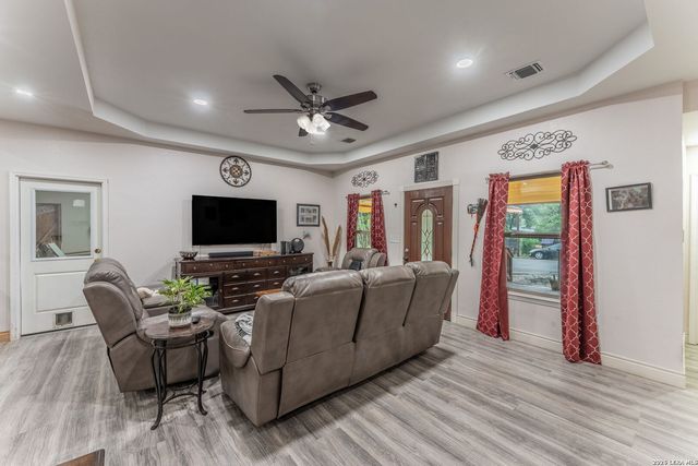 1659 AMANDA ST, San Antonio, TX 78210