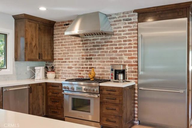 2011 Redberry, North Tustin, CA 92705