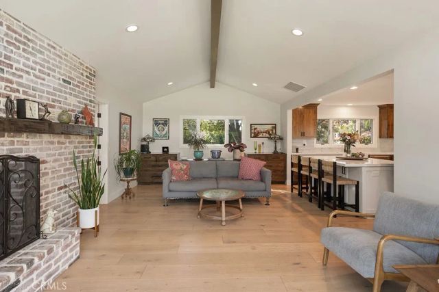 2011 Redberry, North Tustin, CA 92705