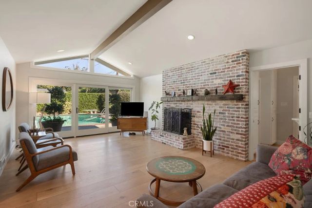 2011 Redberry, North Tustin, CA 92705