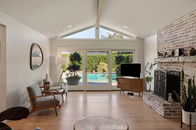 2011 Redberry, North Tustin, CA 92705