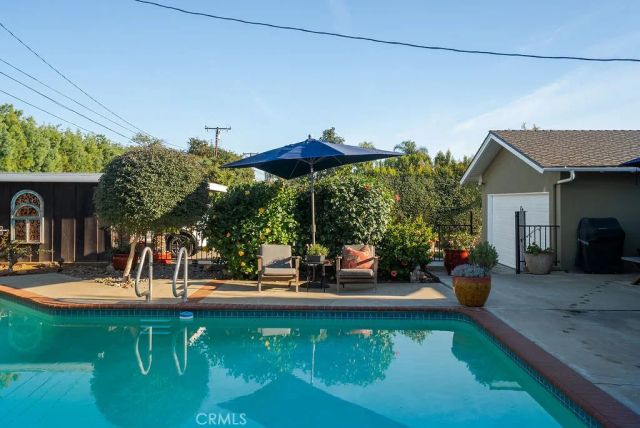 2011 Redberry, North Tustin, CA 92705