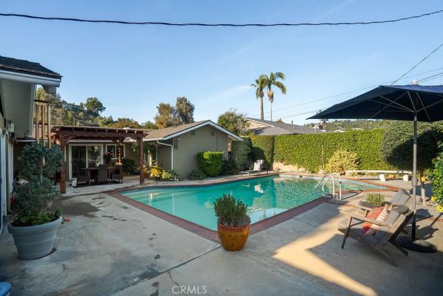 2011 Redberry, North Tustin, CA 92705