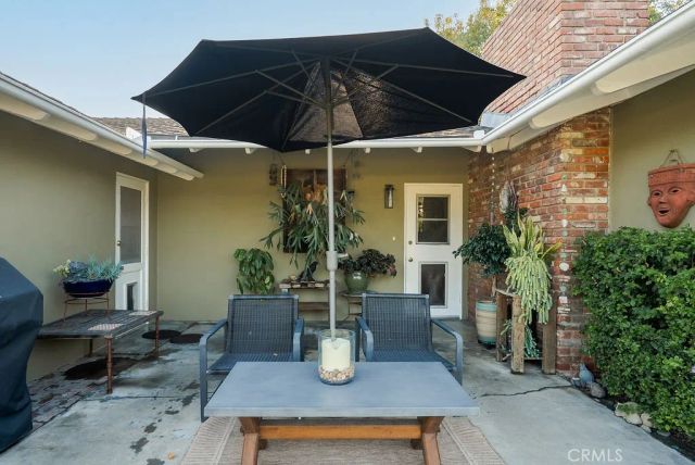 2011 Redberry, North Tustin, CA 92705