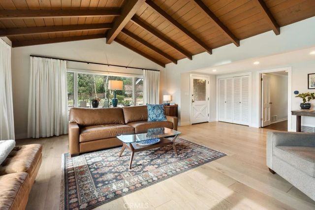 2011 Redberry, North Tustin, CA 92705