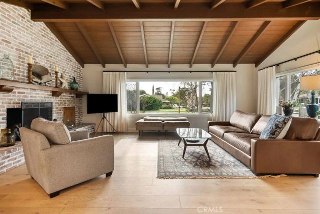 2011 Redberry, North Tustin, CA 92705