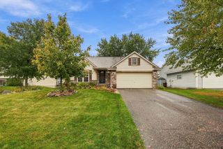 5386 Heath Avenue N, Oakdale, MN 55128