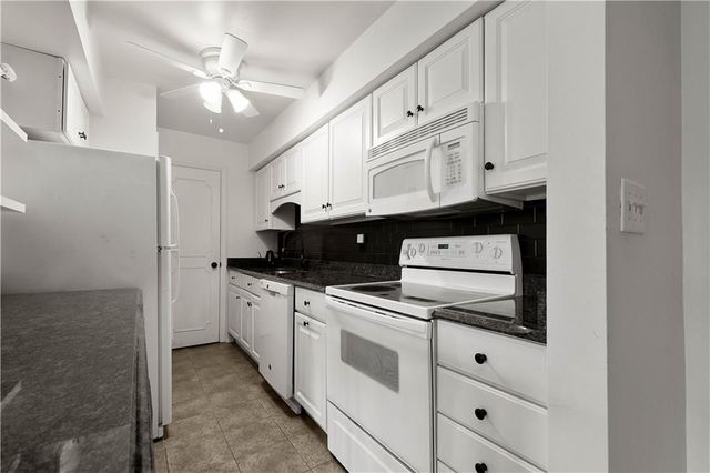1020 Margarite Dr. H, Scott Twp, PA 15216