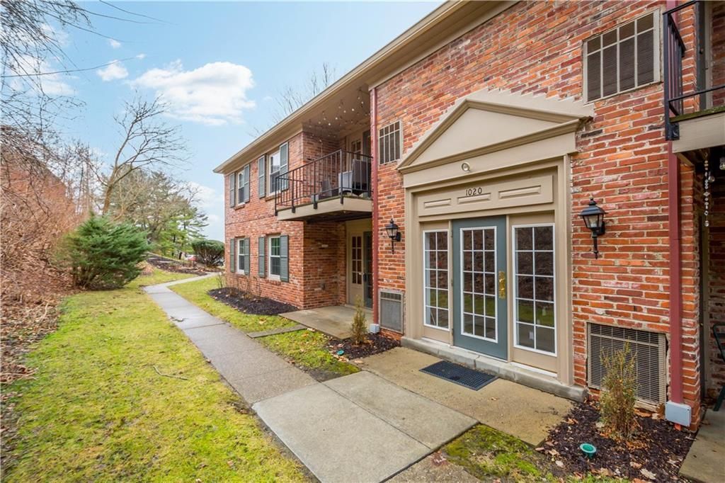 1020 Margarite Dr. H, Scott Twp, PA 15216