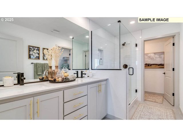 1518 W 14TH Ave, La Center, WA 98629