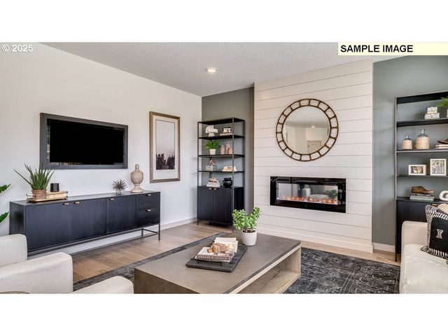 1518 W 14TH Ave, La Center, WA 98629