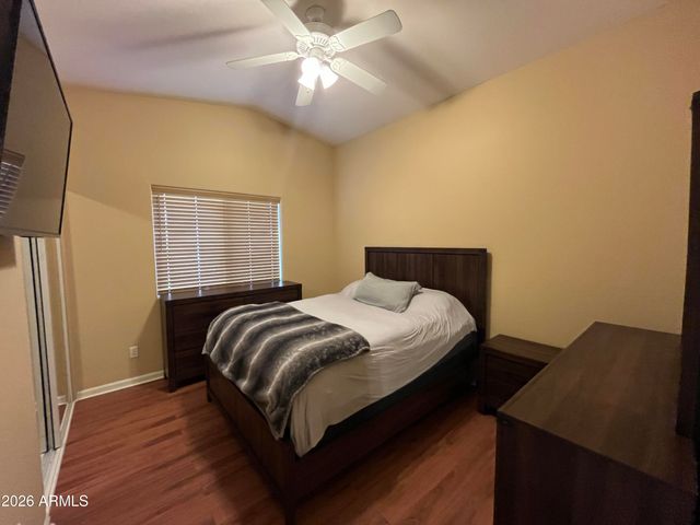 802 E ROBERTS Road, Phoenix, AZ 85022