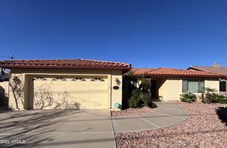 802 E ROBERTS Road, Phoenix, AZ 85022