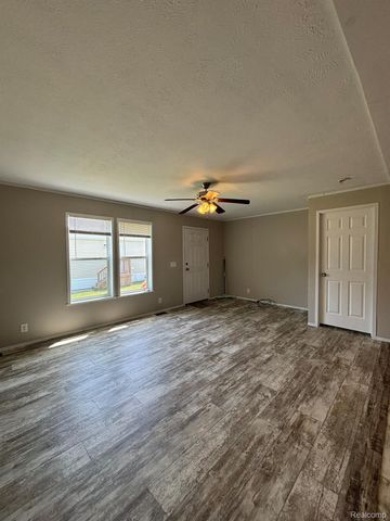 3621 Hawthorne Street, Village Of Clarkston, MI 48348
