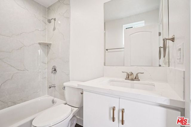 312 N Coronado Street, Los Angeles, CA 90026
