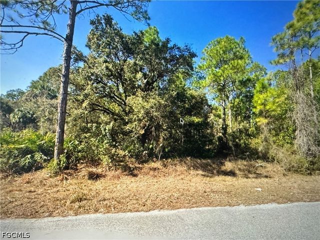 1313 Euclid AVE, Lehigh Acres, FL 33972