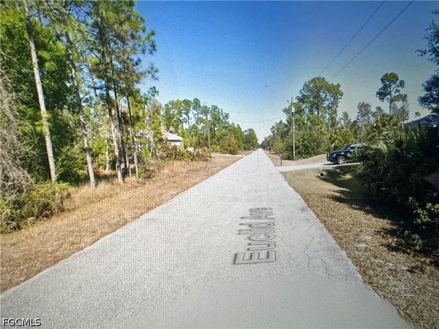 1313 Euclid AVE, Lehigh Acres, FL 33972