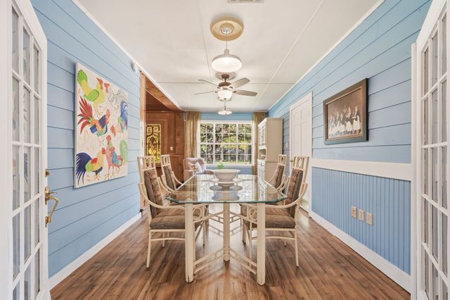 2012 W Lotus Avenue, Fort Worth, TX 76111