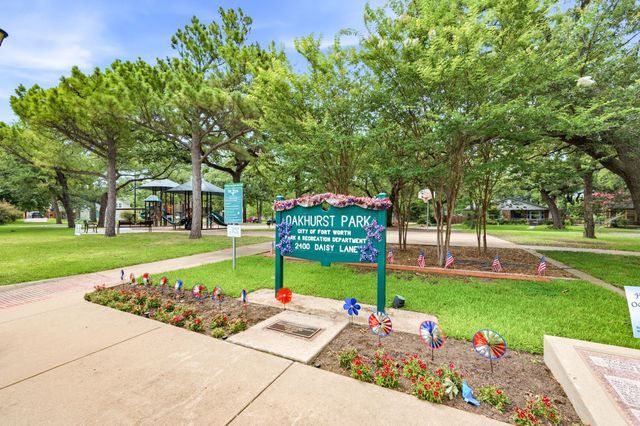 2012 W Lotus Avenue, Fort Worth, TX 76111