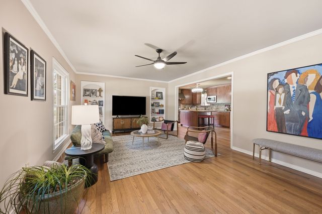 2012 W Lotus Avenue, Fort Worth, TX 76111
