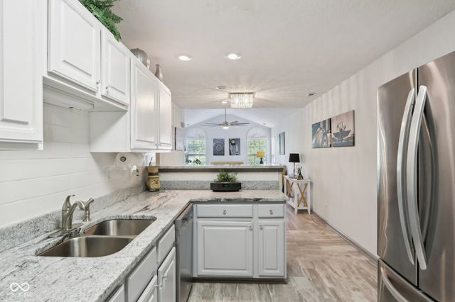 6711 Bridgefield Way, Indianapolis, IN 46254