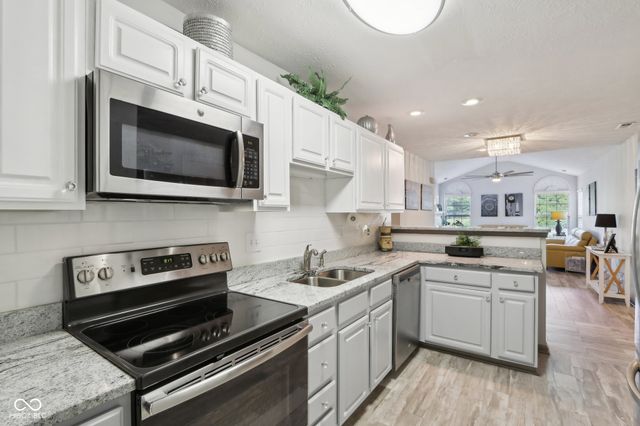 6711 Bridgefield Way, Indianapolis, IN 46254