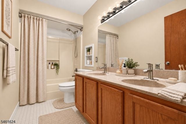 19 Plauderville Ave 208, Garfield City, NJ 07026