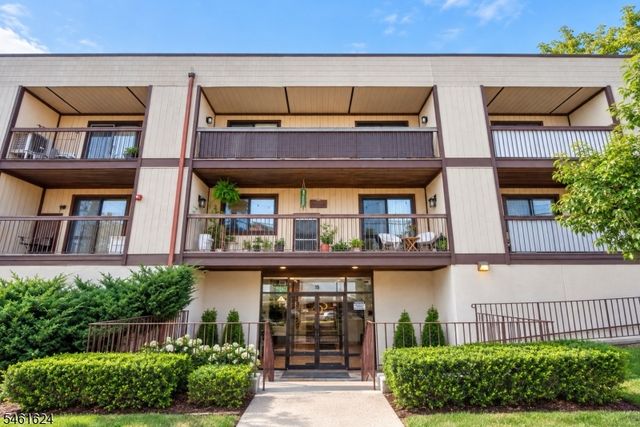 19 Plauderville Ave 208, Garfield City, NJ 07026