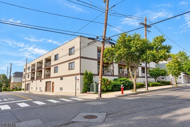 19 Plauderville Ave 208, Garfield City, NJ 07026