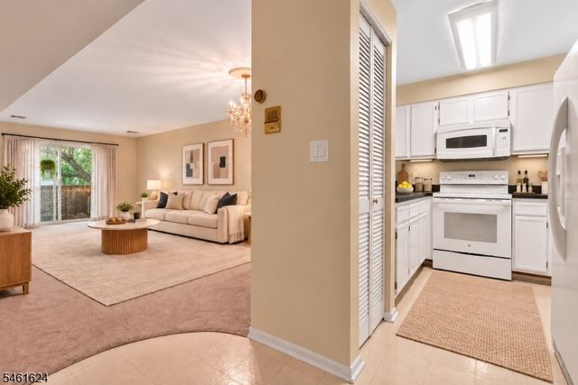 19 Plauderville Ave 208, Garfield City, NJ 07026