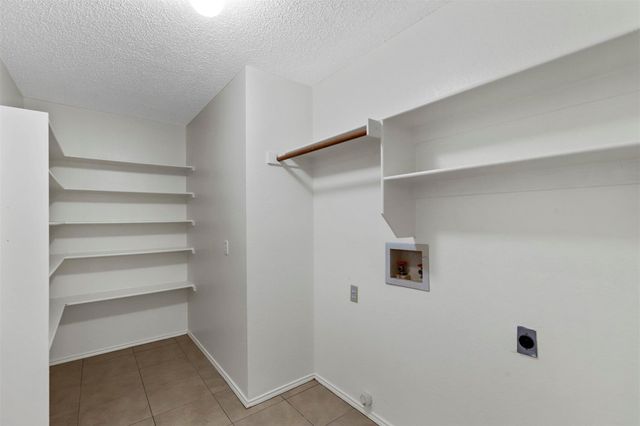 2804 Monthaven Drive, Arlington, TX 76001