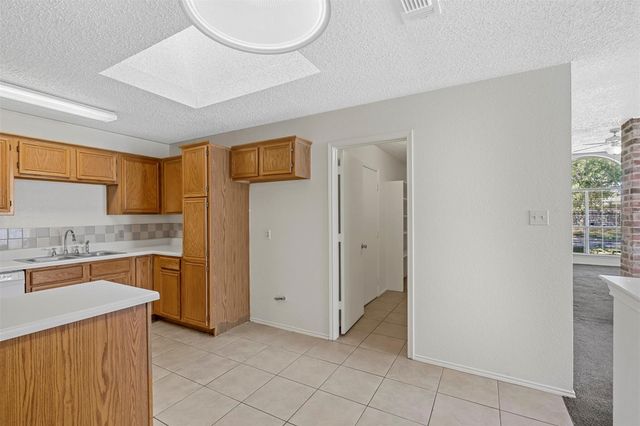 2804 Monthaven Drive, Arlington, TX 76001