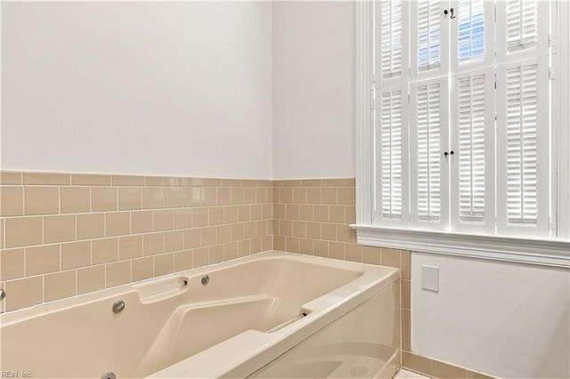 414 Forest Hill Cres, Suffolk, VA 23434
