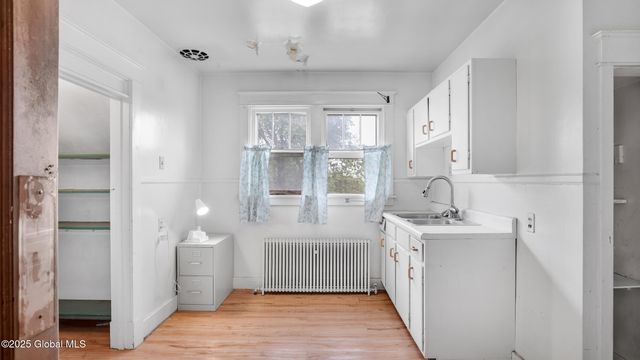 1528 Bouton Road, Troy, NY 12180