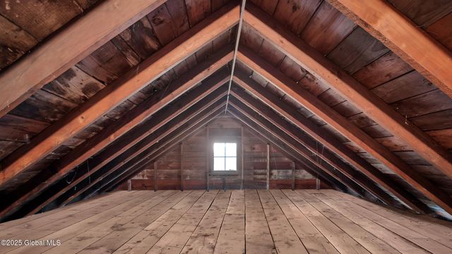 1528 Bouton Road, Troy, NY 12180