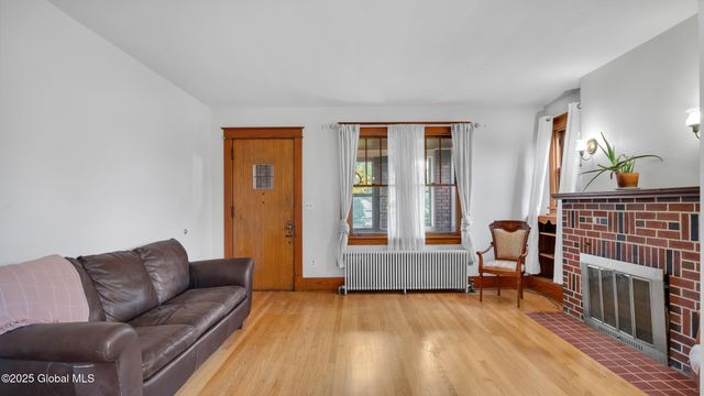 1528 Bouton Road, Troy, NY 12180