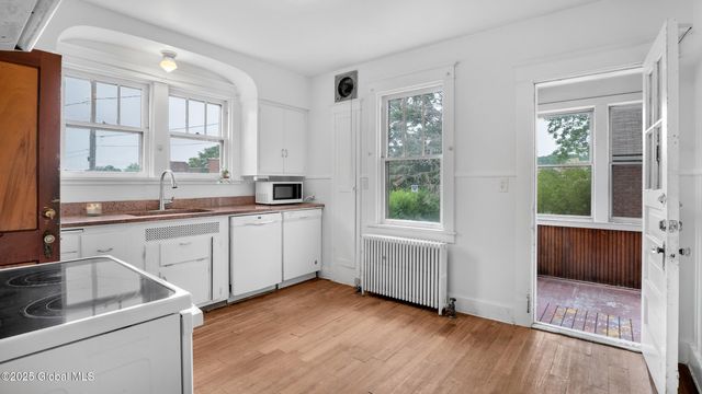 1528 Bouton Road, Troy, NY 12180