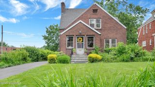1528 Bouton Road, Troy, NY 12180