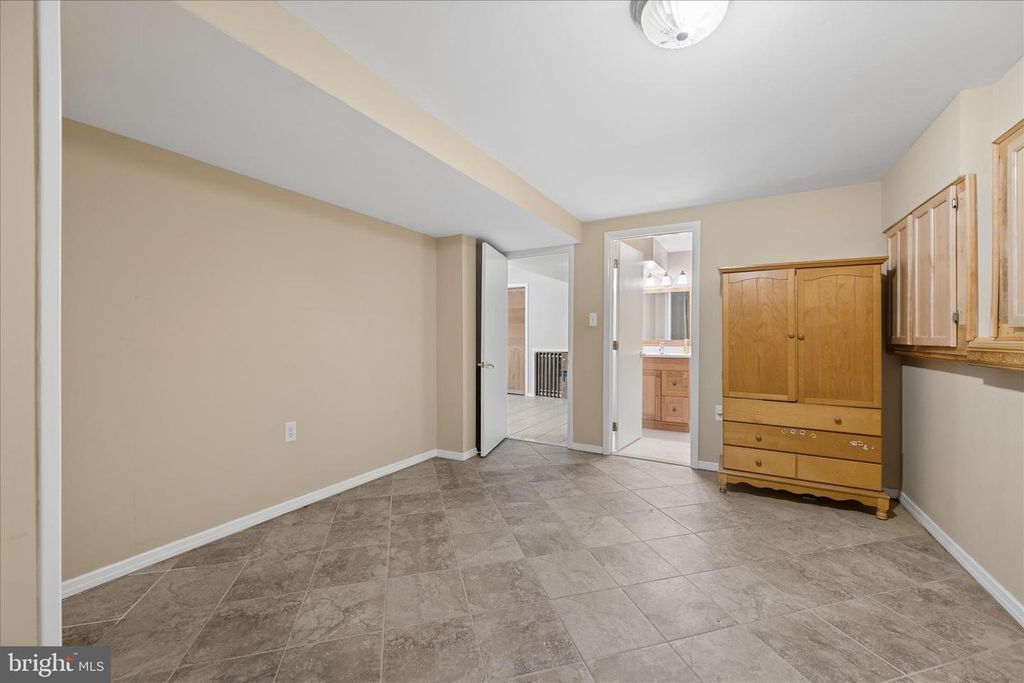 Image 37 of property listing at 7408 CINNABAR TER, Gaithersburg, MD 20879