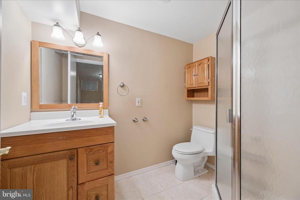 Image 38 of property listing at 7408 CINNABAR TER, Gaithersburg, MD 20879