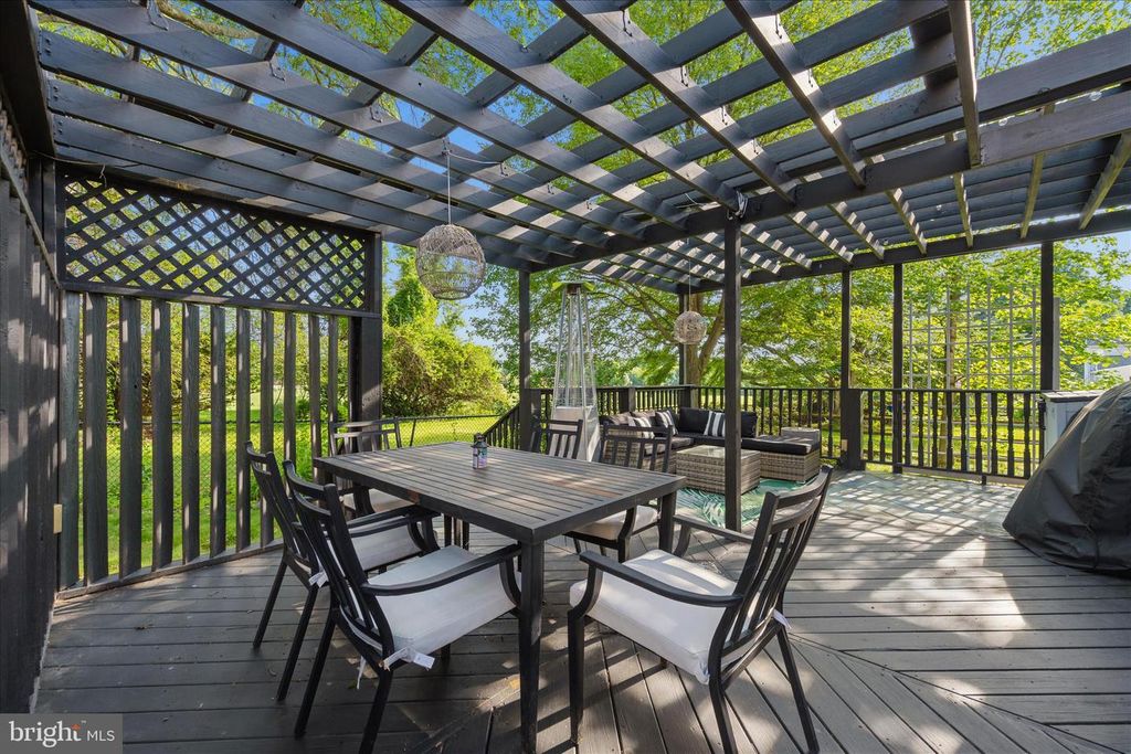 Image 40 of property listing at 7408 CINNABAR TER, Gaithersburg, MD 20879