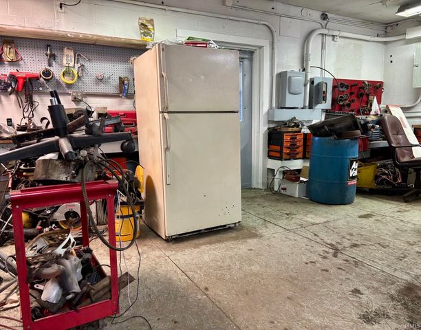 2218 W 9th Street, Marion, IN 46953