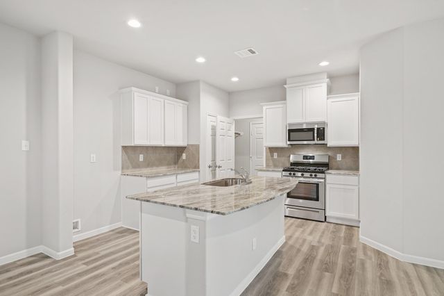 13427 Lucky Bill Lane, Houston, TX 77048