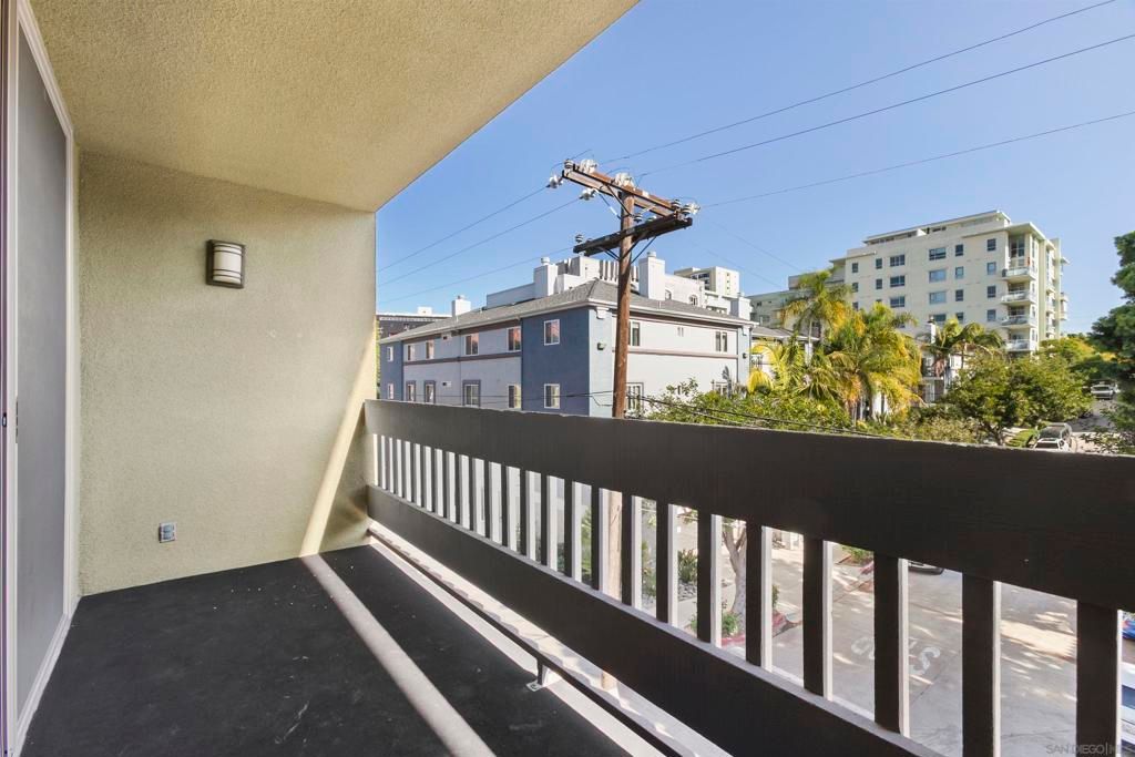 Image 21 of property listing at 3825 centre street 19, San Diego, CA 92103