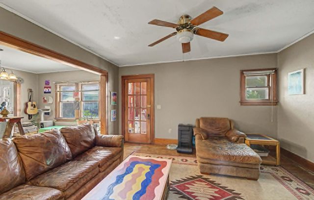 138 N 10th St., Salina, KS 67401