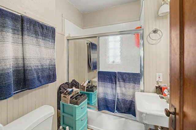 138 N 10th St., Salina, KS 67401