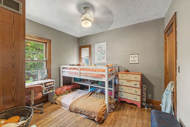 138 N 10th St., Salina, KS 67401