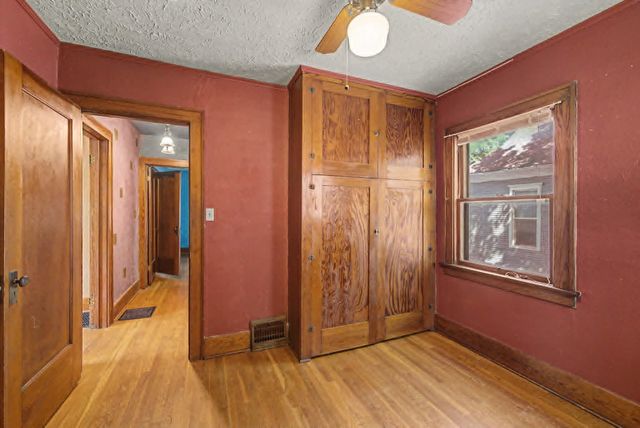138 N 10th St., Salina, KS 67401